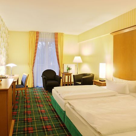 Gruenau Hotel Берлин Екстериор снимка