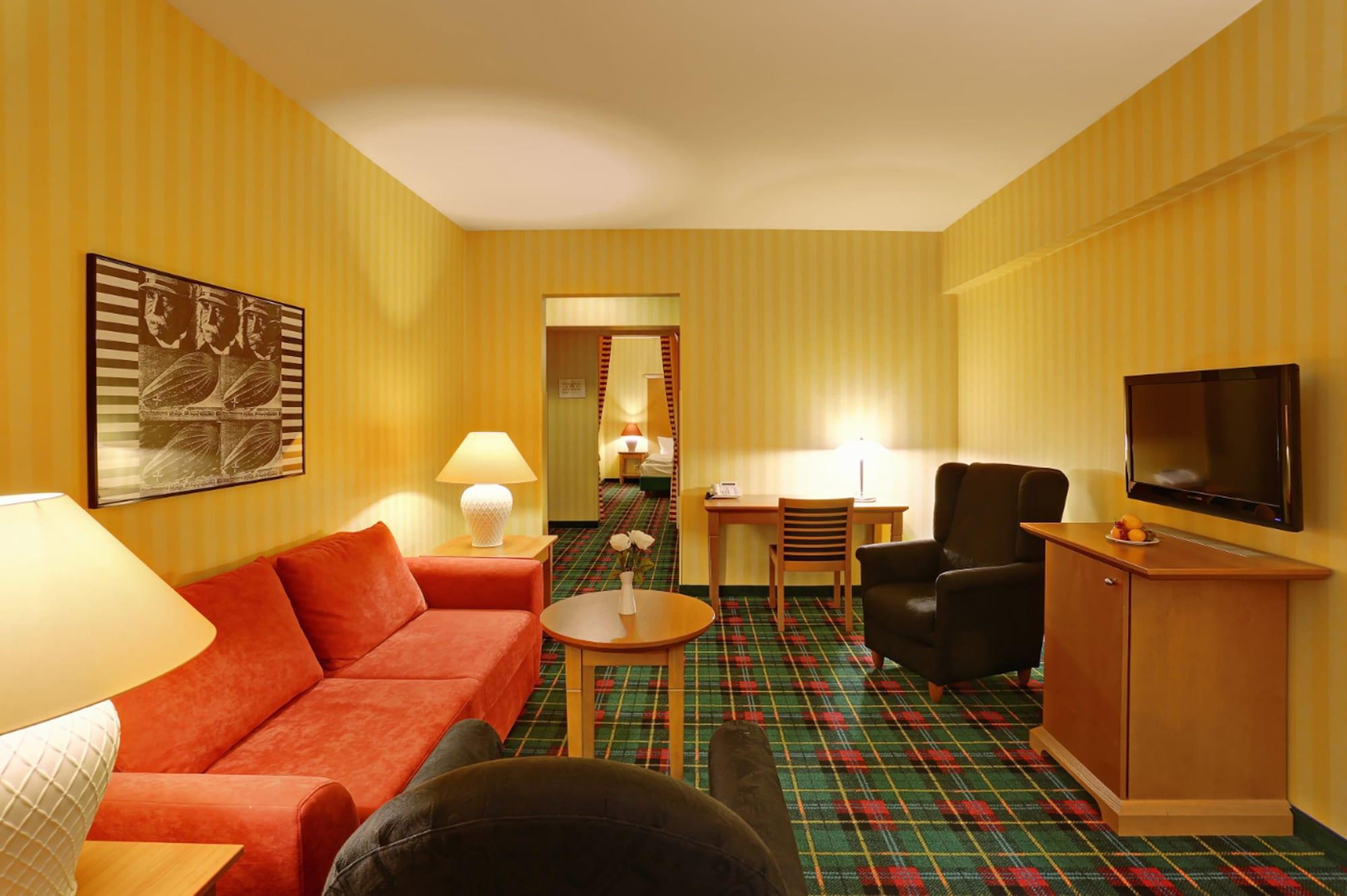 Gruenau Hotel Берлин Екстериор снимка