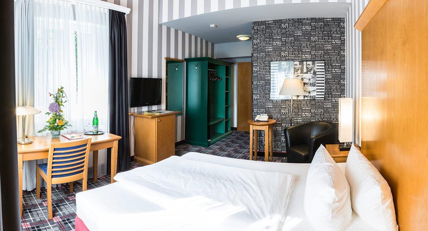 Gruenau Hotel Берлин Екстериор снимка