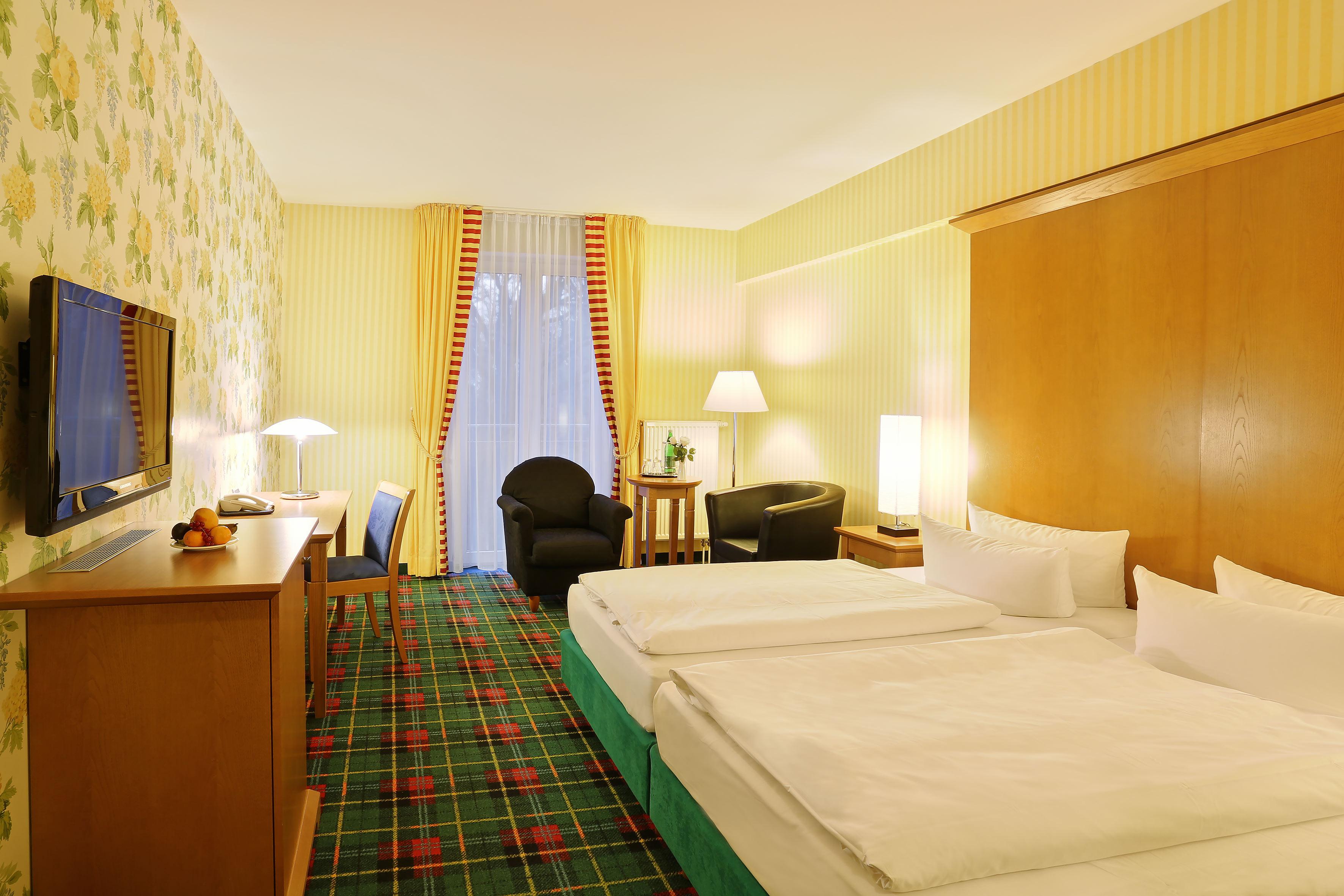 Gruenau Hotel Берлин Екстериор снимка