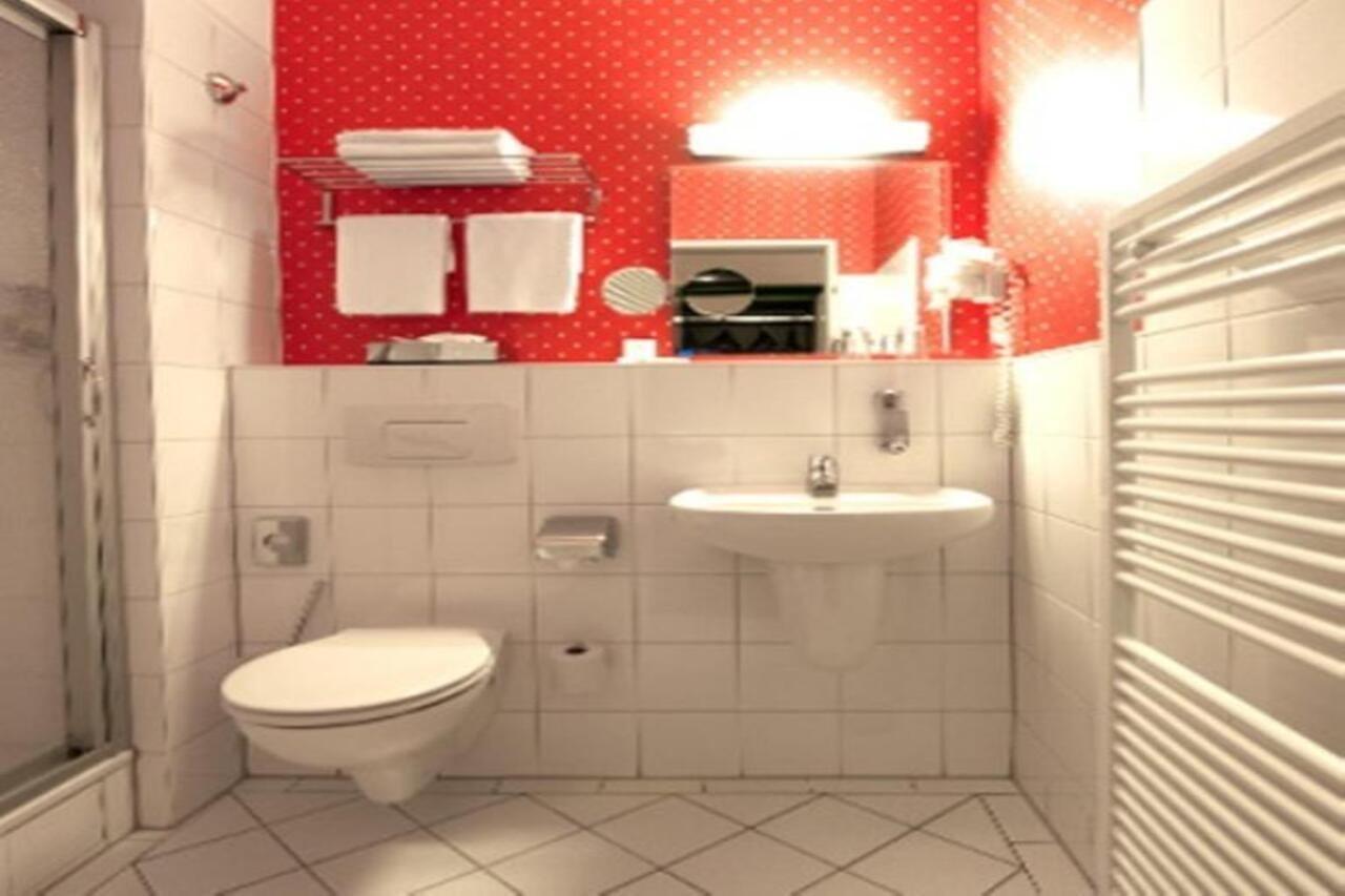 Gruenau Hotel Берлин Екстериор снимка
