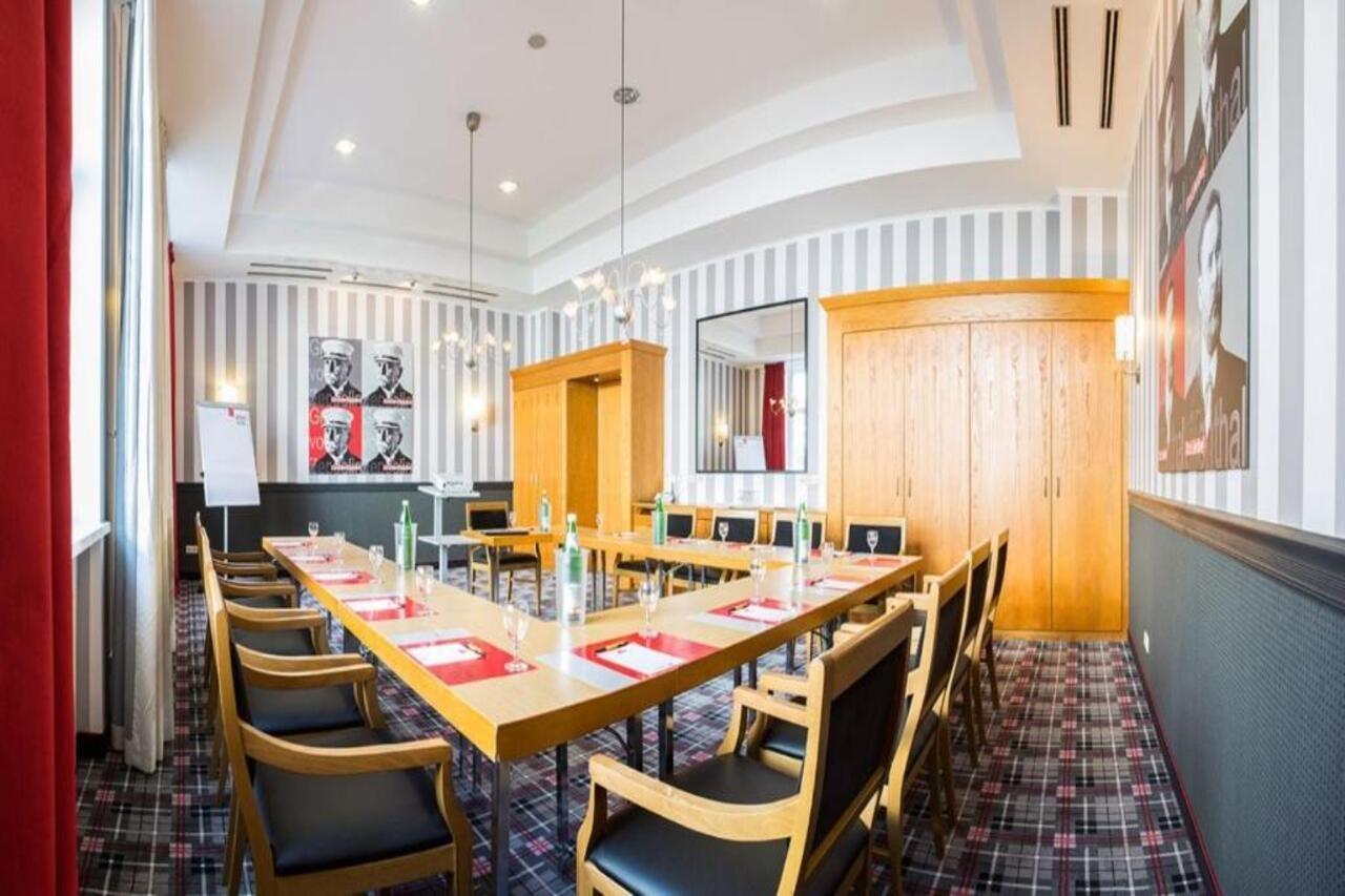 Gruenau Hotel Берлин Екстериор снимка
