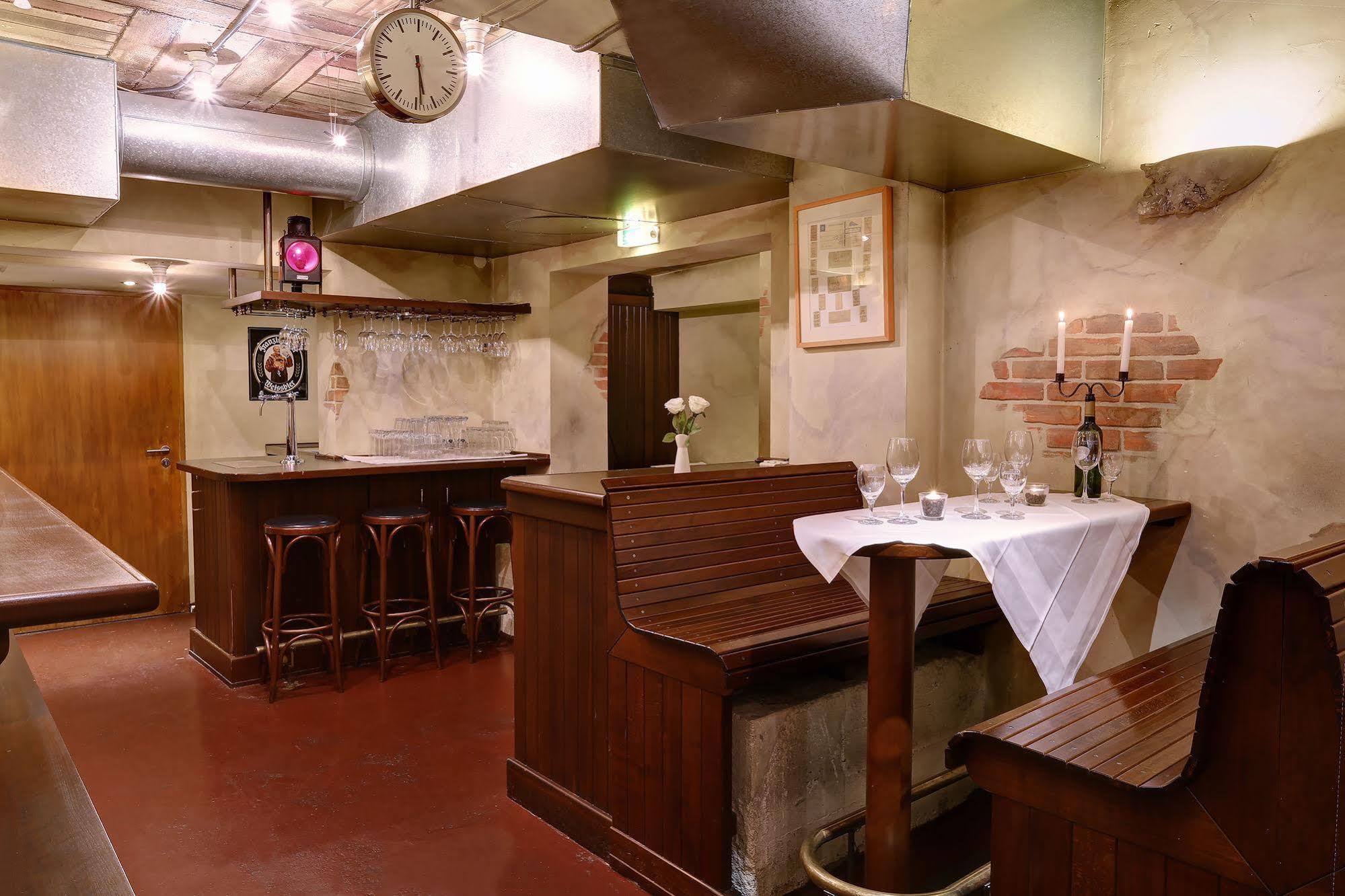 Gruenau Hotel Берлин Екстериор снимка